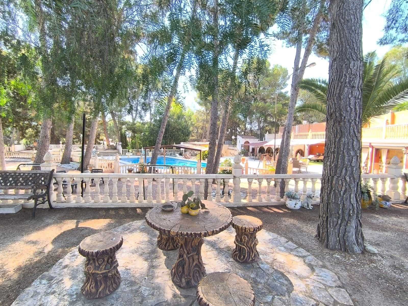 10 bedroom Villa for sale in Monovar / Monover with pool garage - € 624,995 (Ref: 10004323)