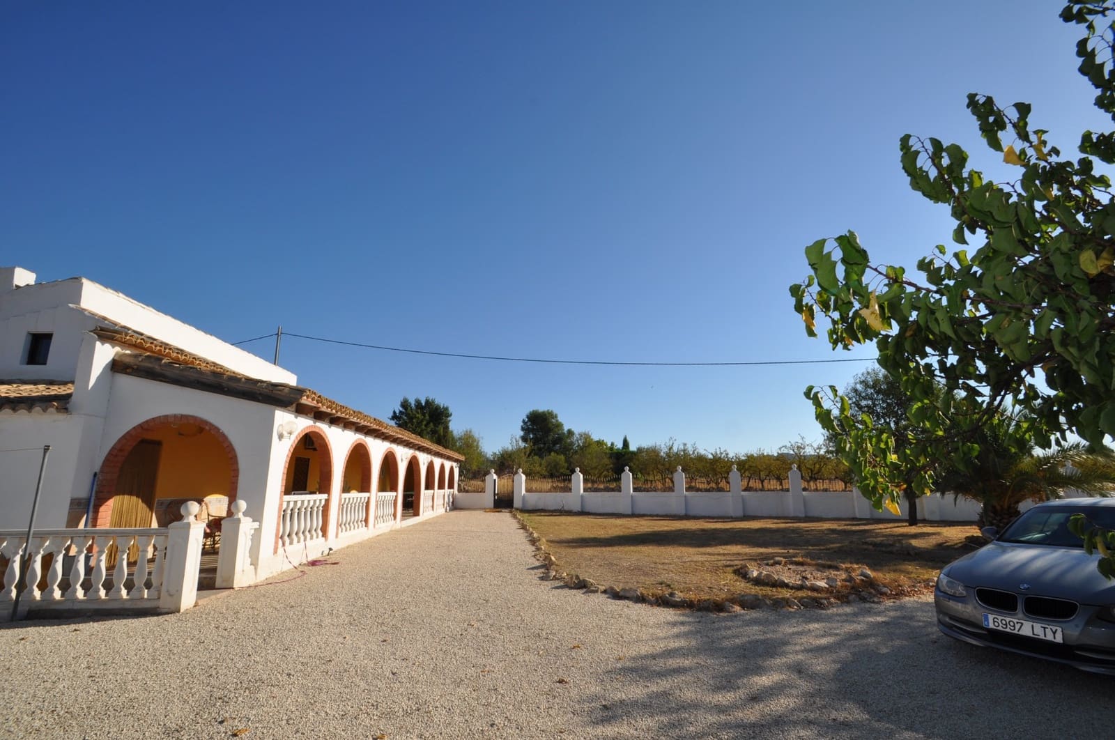 8 soveværelse Finca/Landehus til salg i Pinoso med swimmingpool garage - € 295.000 (Ref: 10009294)