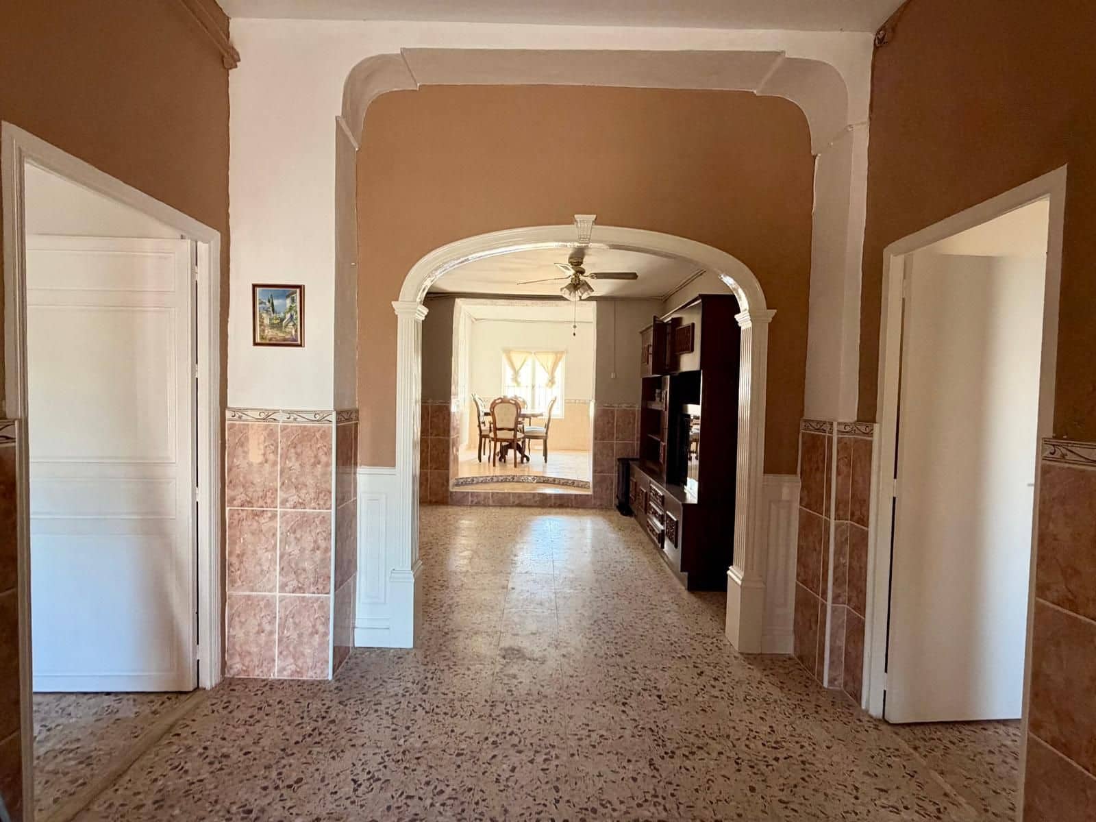 8 soveværelse Finca/Landehus til salg i Pinoso med swimmingpool - € 295.000 (Ref: 10009294)