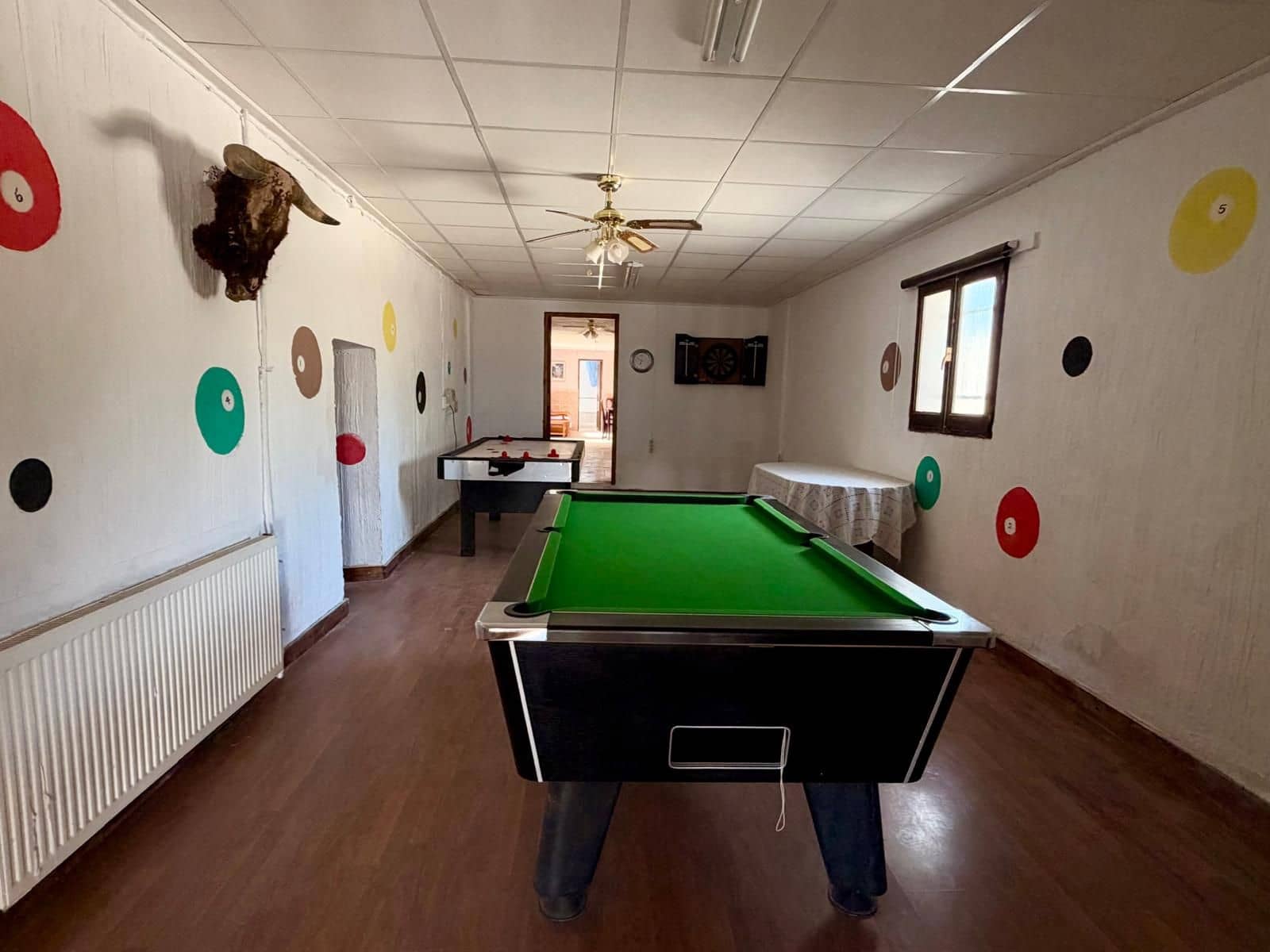 8 soveværelse Finca/Landehus til salg i Pinoso med swimmingpool - € 295.000 (Ref: 10009294)