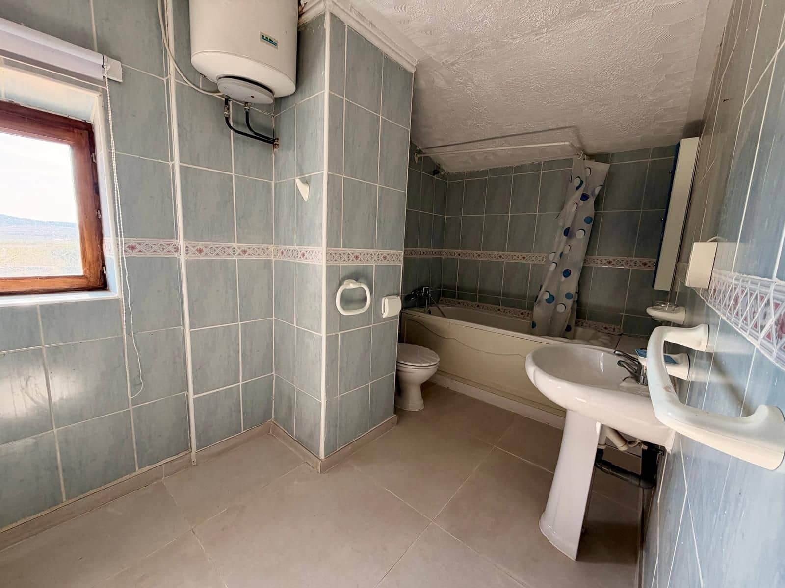 8 soveværelse Finca/Landehus til salg i Pinoso med swimmingpool - € 295.000 (Ref: 10009294)