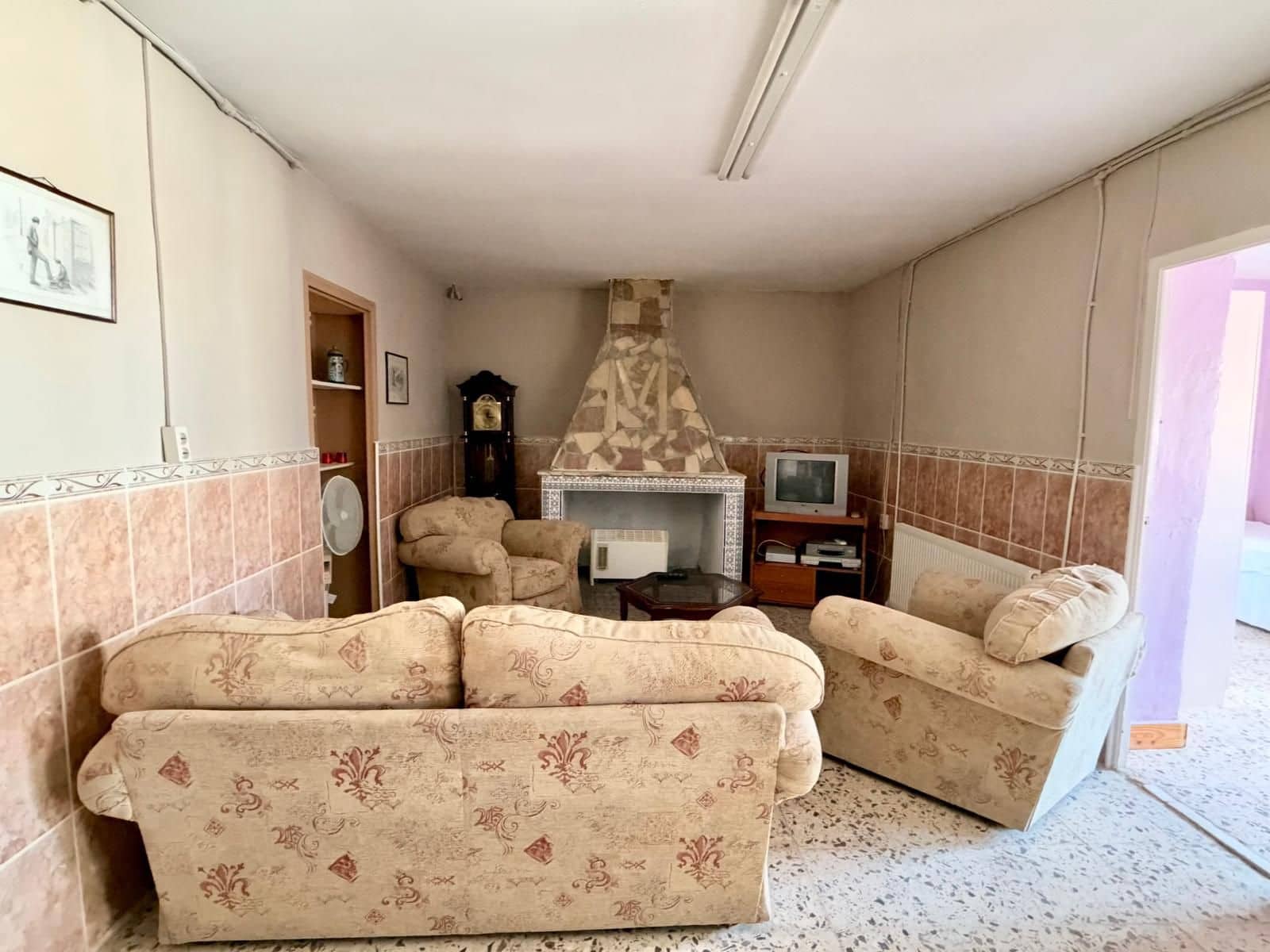 8 soveværelse Finca/Landehus til salg i Pinoso med swimmingpool - € 295.000 (Ref: 10009294)