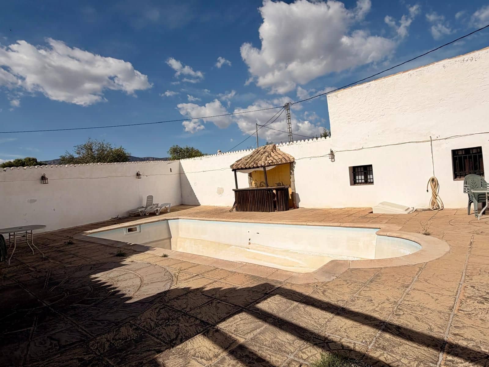 8 soveværelse Finca/Landehus til salg i Pinoso med swimmingpool - € 295.000 (Ref: 10009294)