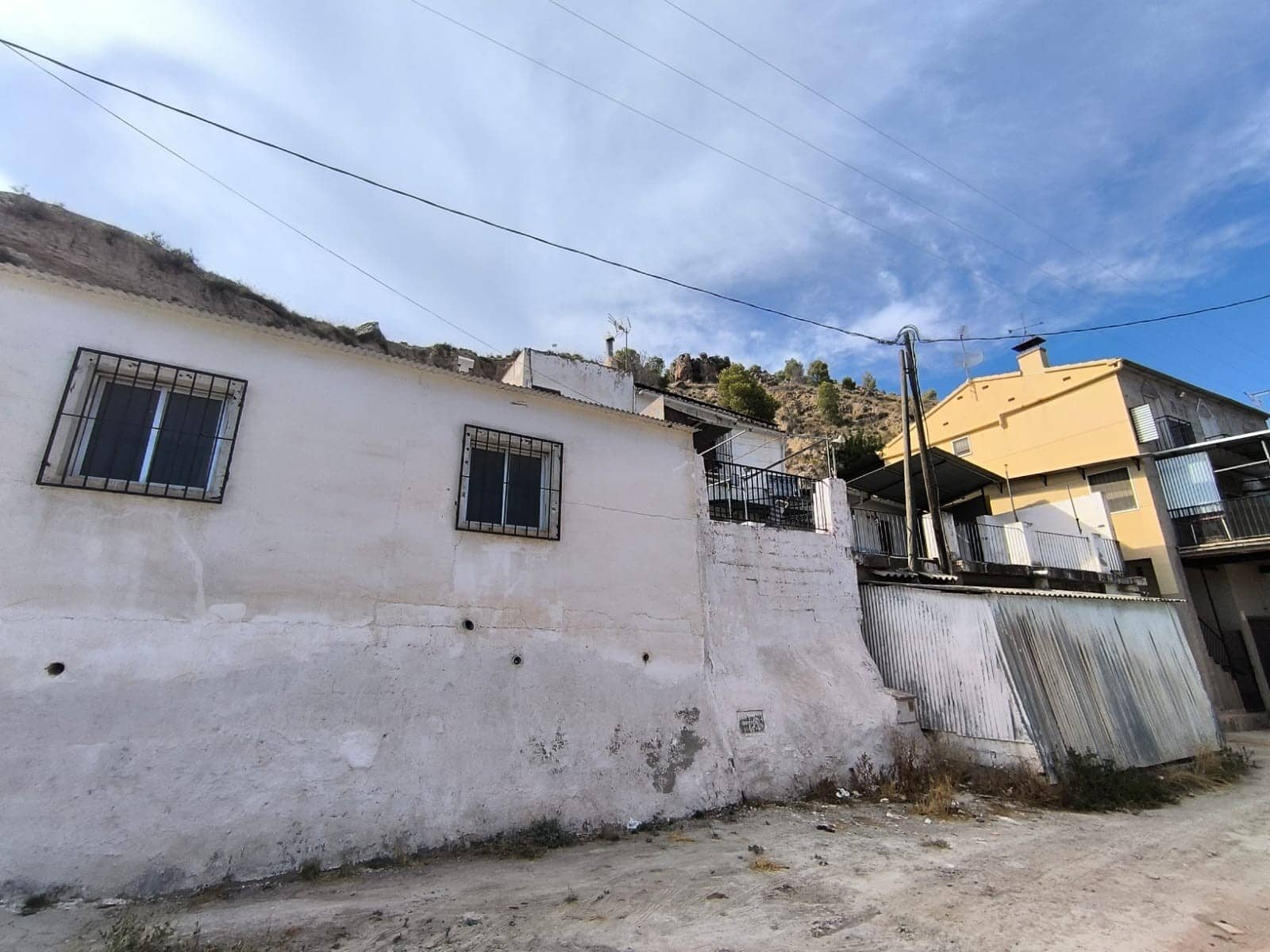5 bedroom Finca/Country House for sale in Abaran with pool garage - € 110,000 (Ref: 10018087)