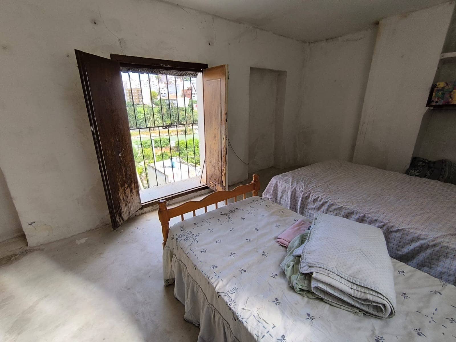 5 bedroom Finca/Country House for sale in Abaran with pool garage - € 110,000 (Ref: 10018087)