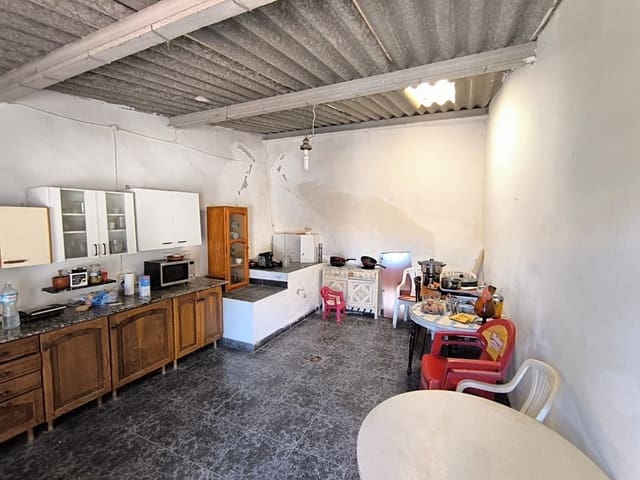 5 bedroom Finca/Country House for sale in Abarán with pool garage - € 110,000 (Ref: 10018087)