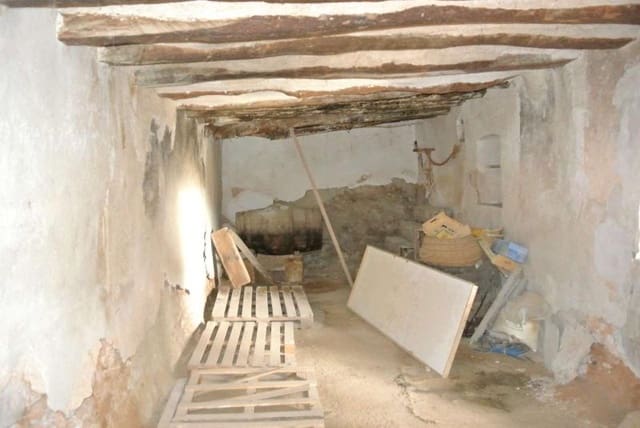 Garage till salu i Pinoso - 34 995 € (Ref: 10029000)
