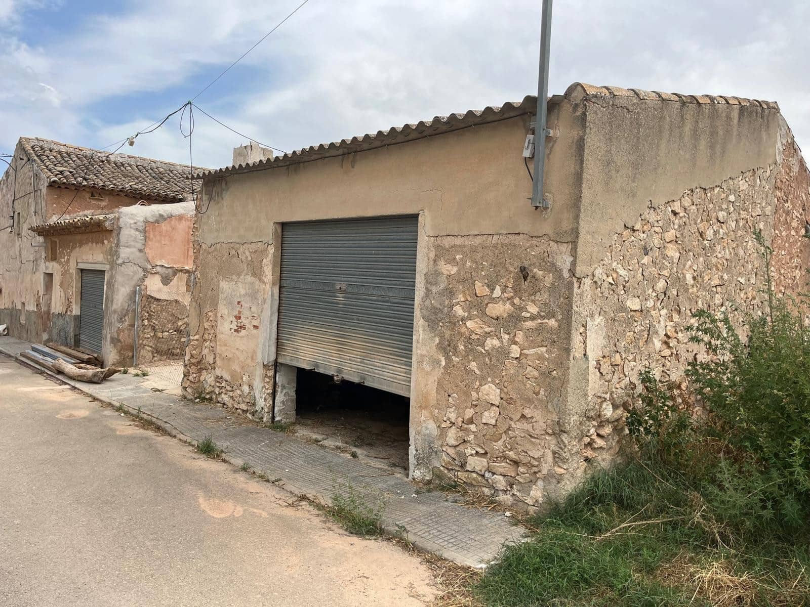 Garage for sale in Pinoso - € 39,995 (Ref: 10033154)