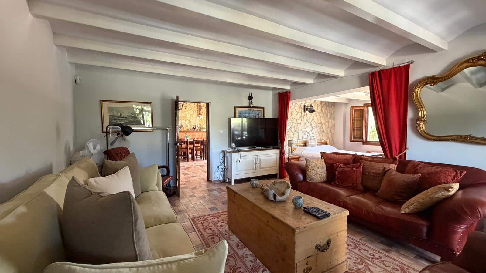 3 soveværelse Finca/Landehus til salg i La Romana med swimmingpool - € 389.000 (Ref: 10039230)
