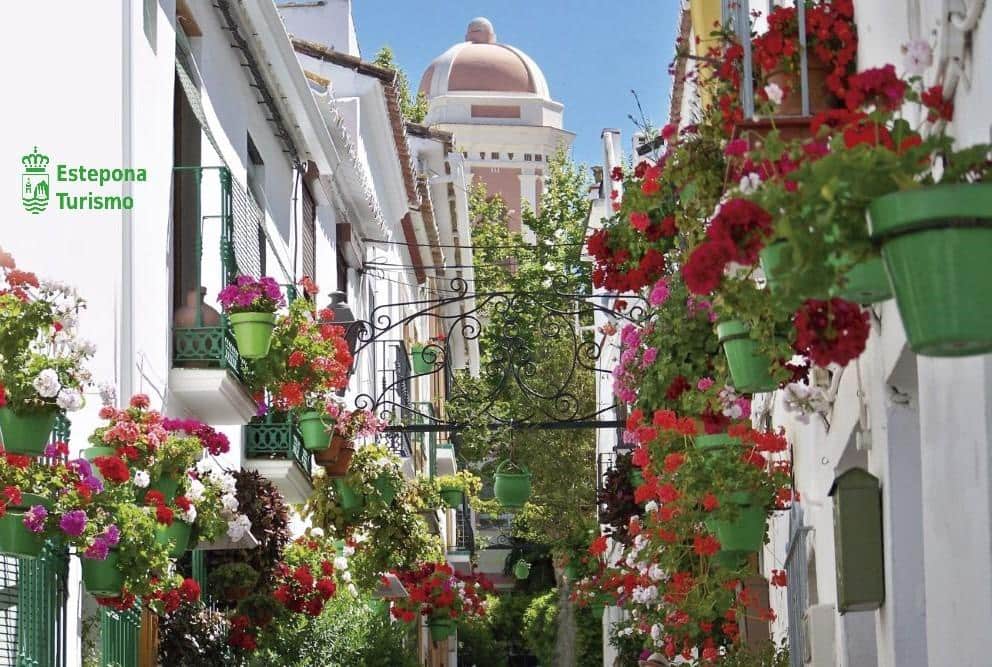 2 soverom Leilighet til salgs i Estepona med svømmebasseng garasje - € 459 700 (Ref: 10057457)