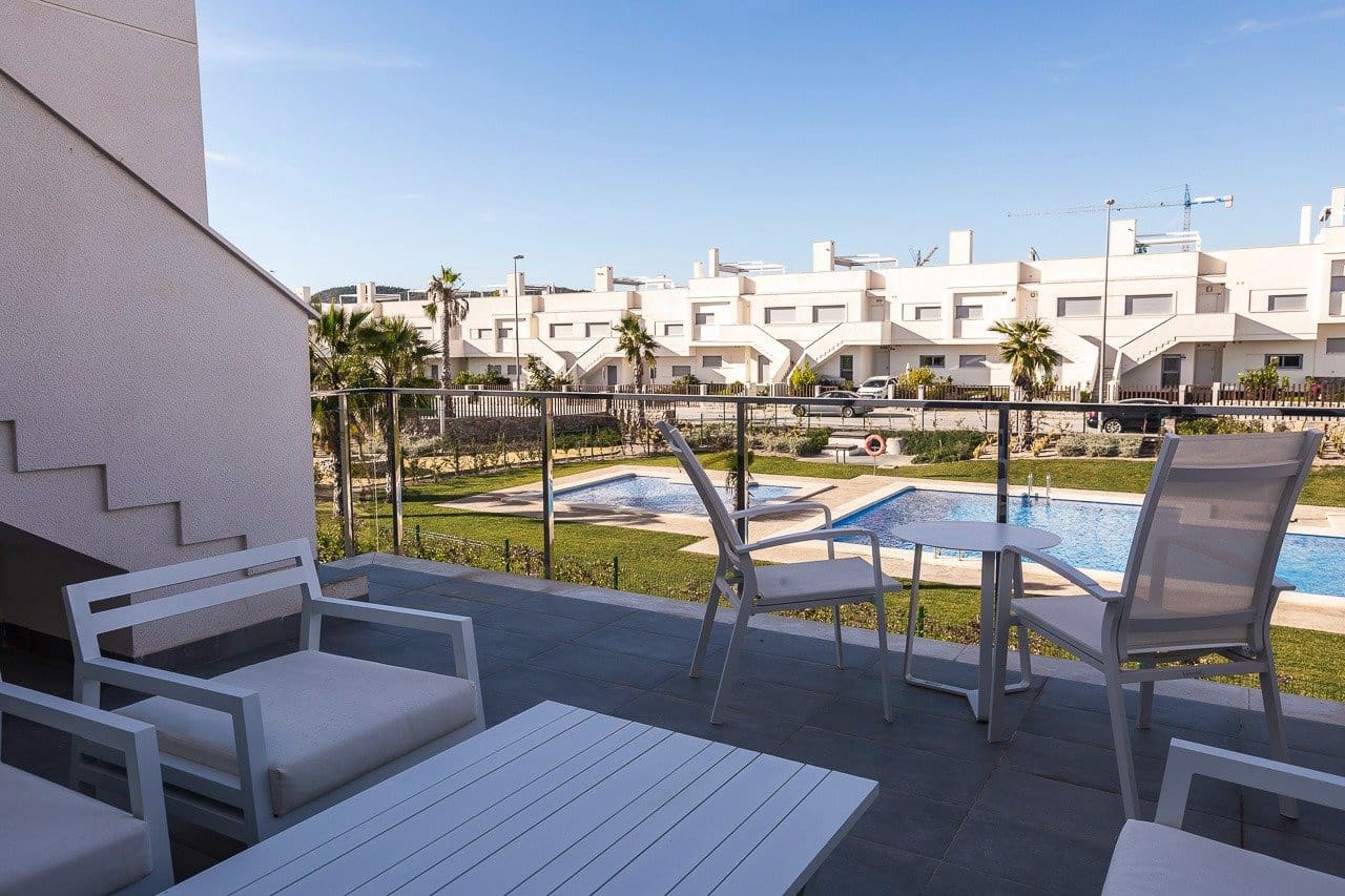 2 bedroom Bungalow for sale in Orihuela with pool garage - € 299,900 (Ref: 10057481)