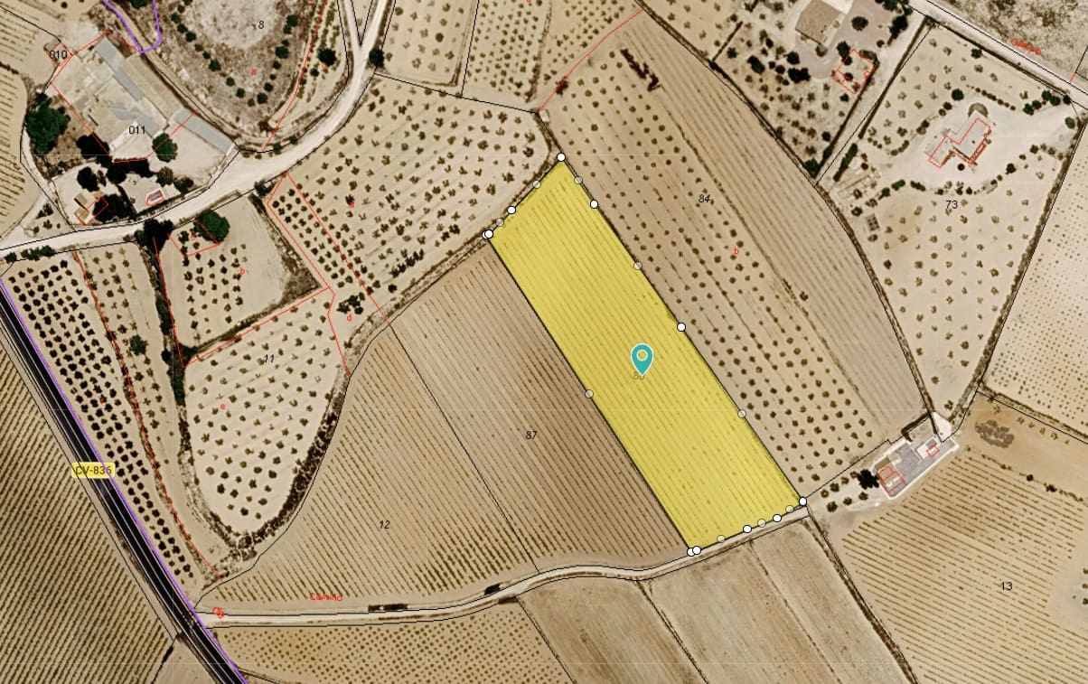Grunde uden byggetilladelser til salg i Pinoso - € 48.000 (Ref: 10060935)