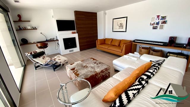 3 soverom Villa til salgs i La Romana med svømmebasseng - € 465 670 (Ref: 10060973)