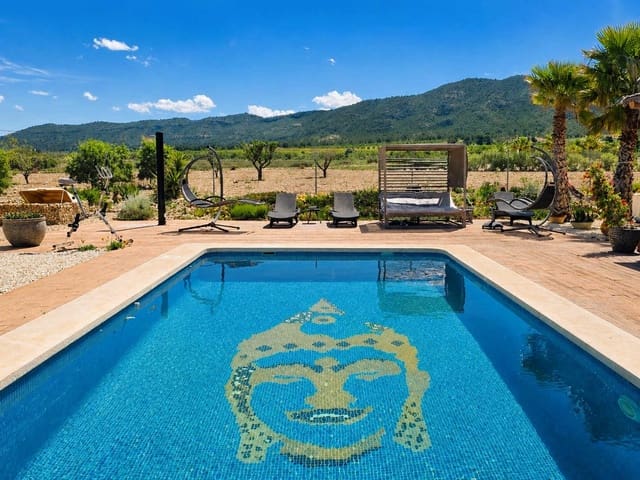 Chalet de 4 habitaciones en Salinas en venta con piscina garaje - 449.995 € (Ref: 10072801)
