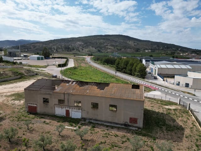 Teren niezagospodarowany na sprzedaż w Pinoso - 170 000 € (Ref: 10072802)