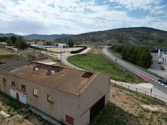 Teren niezagospodarowany na sprzedaż w Pinoso - 170 000 € (Ref: 10072802)