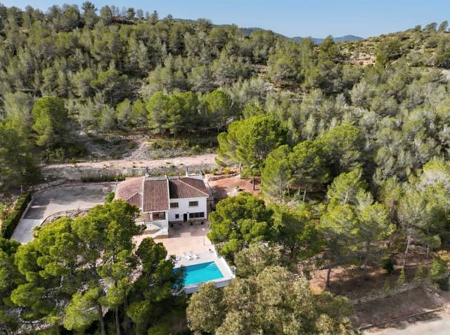 5 Zimmer Villa zu verkaufen in Monóvar / Monóver mit Pool Garage - 499.500 € (Ref: 10072809)