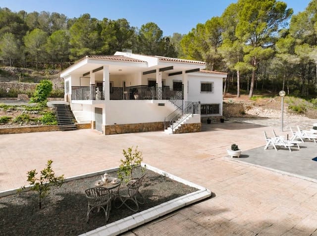 5 Zimmer Villa zu verkaufen in Monóvar / Monóver mit Pool Garage - 499.500 € (Ref: 10072809)