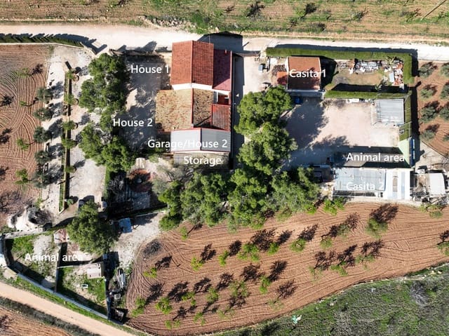 5 Zimmer Villa zu verkaufen in Pinoso mit Garage - 339.000 € (Ref: 10072814)