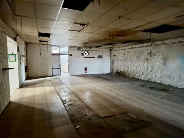 Hus till salu i Pinoso - 249 999 € (Ref: 10072816)