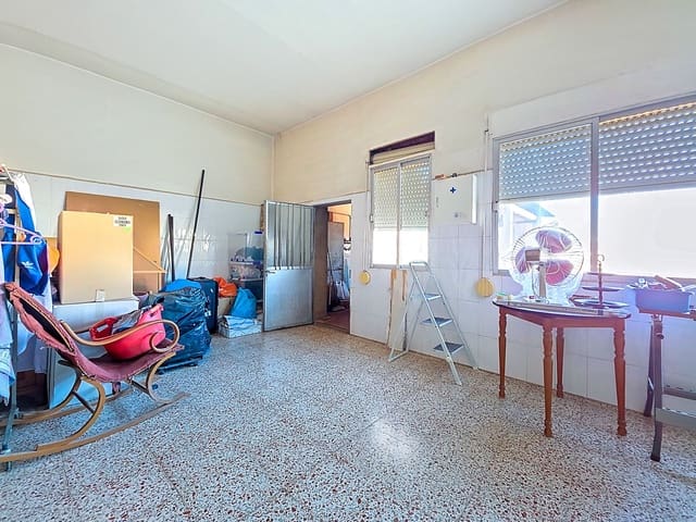 8 makuuhuone Omakotitalo myytävänä paikassa Pinoso - 179 950 € (Ref: 10072820)