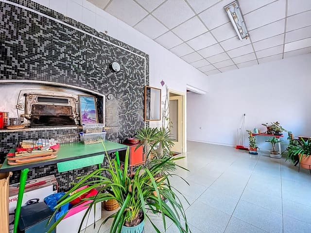 8 makuuhuone Omakotitalo myytävänä paikassa Pinoso - 179 950 € (Ref: 10072820)