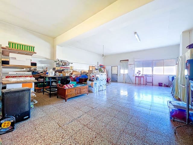 8 makuuhuone Omakotitalo myytävänä paikassa Pinoso - 179 950 € (Ref: 10072820)