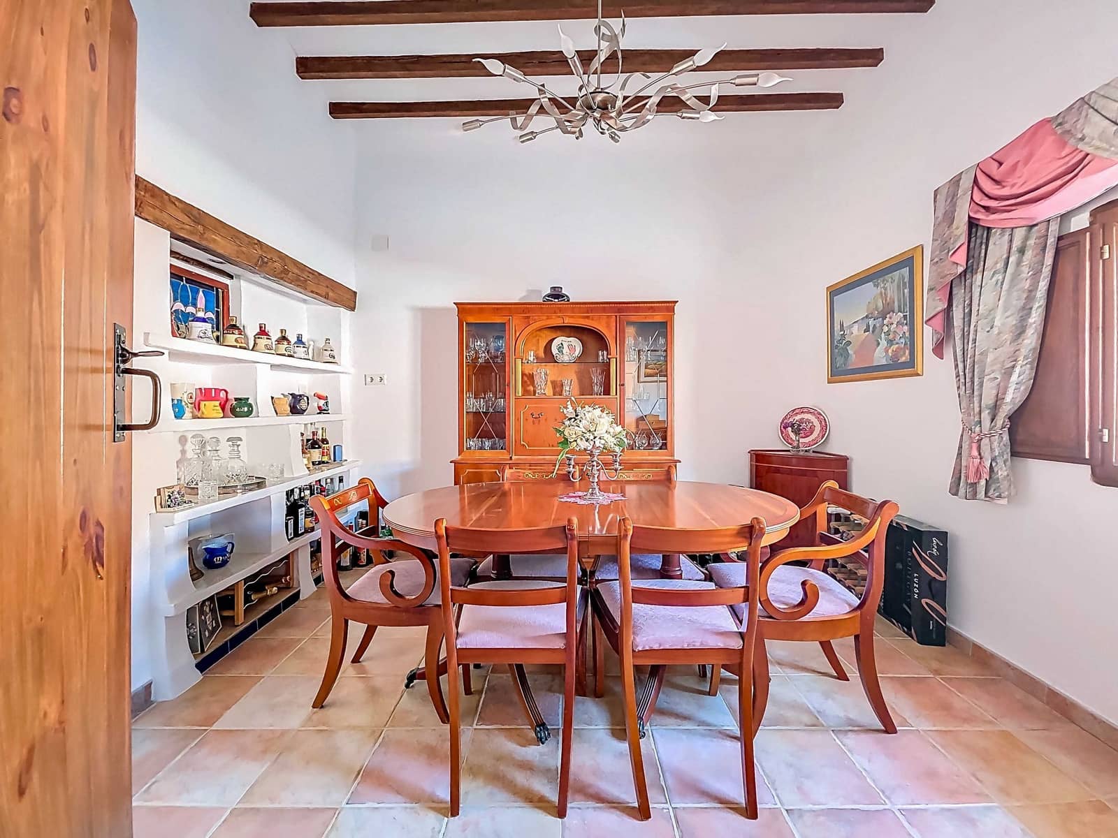 6 soveværelse Villa til salg i Pinoso med swimmingpool garage - € 345.000 (Ref: 10072825)