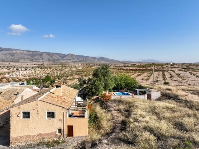 6 soveværelse Villa til salg i Pinoso med swimmingpool garage - € 345.000 (Ref: 10072825)