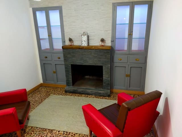 Casa de 3 habitaciones en Pinoso en venta - 124.900 € (Ref: 10072836)