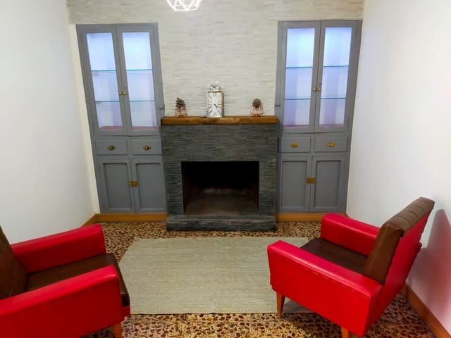 Casa de 3 habitaciones en Pinoso en venta - 124.900 € (Ref: 10072836)