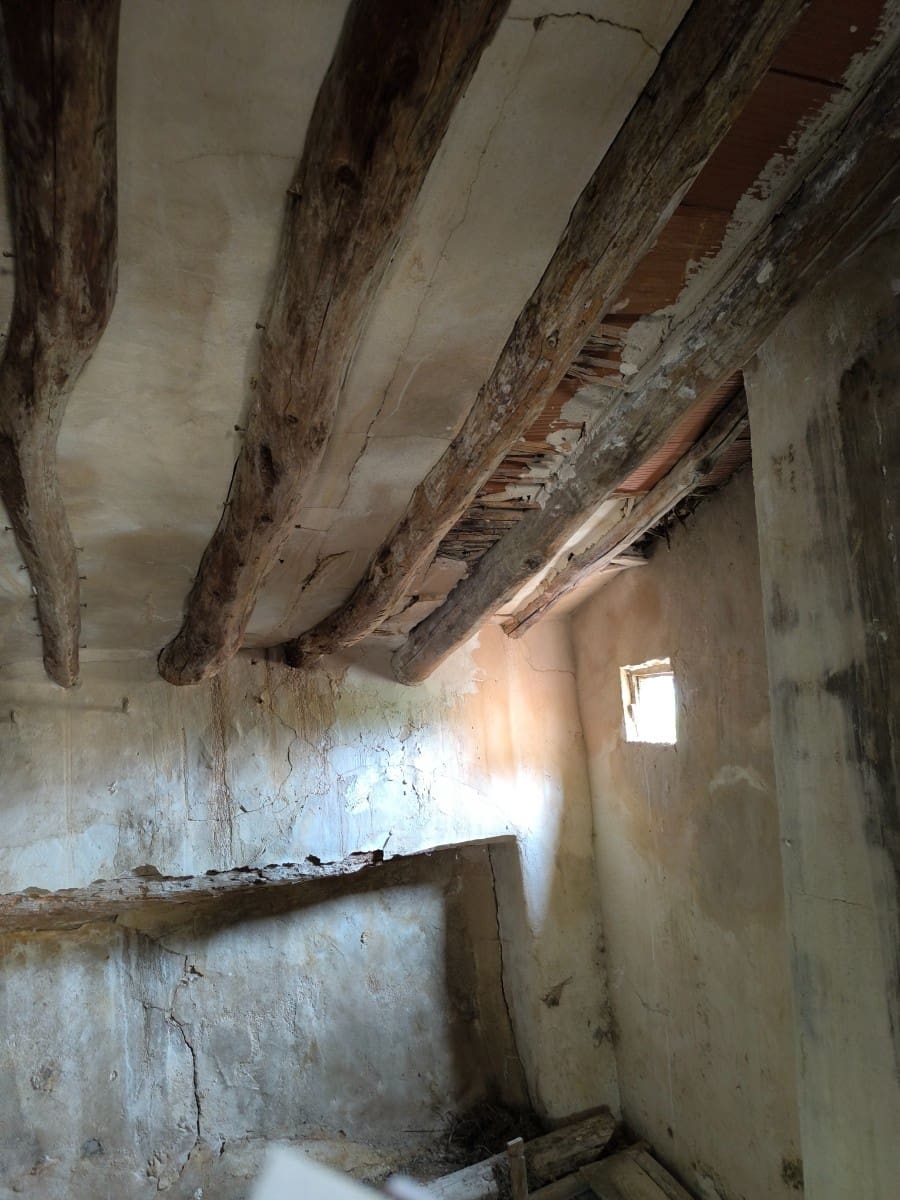 4 bedroom Finca/Country House for sale in Casas del Senor - € 29,995 (Ref: 10074626)