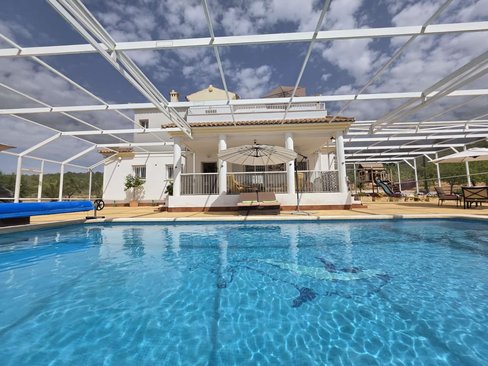 Chalet de 3 habitaciones en Lel en venta con piscina garaje - 574.995 € (Ref: 10081757)