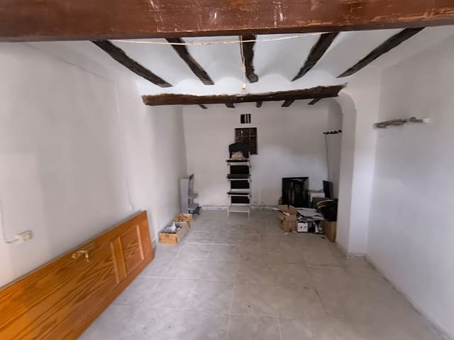 8 soveværelse Finca/Landehus til salg i Yecla med garage - € 290.000 (Ref: 10088607)
