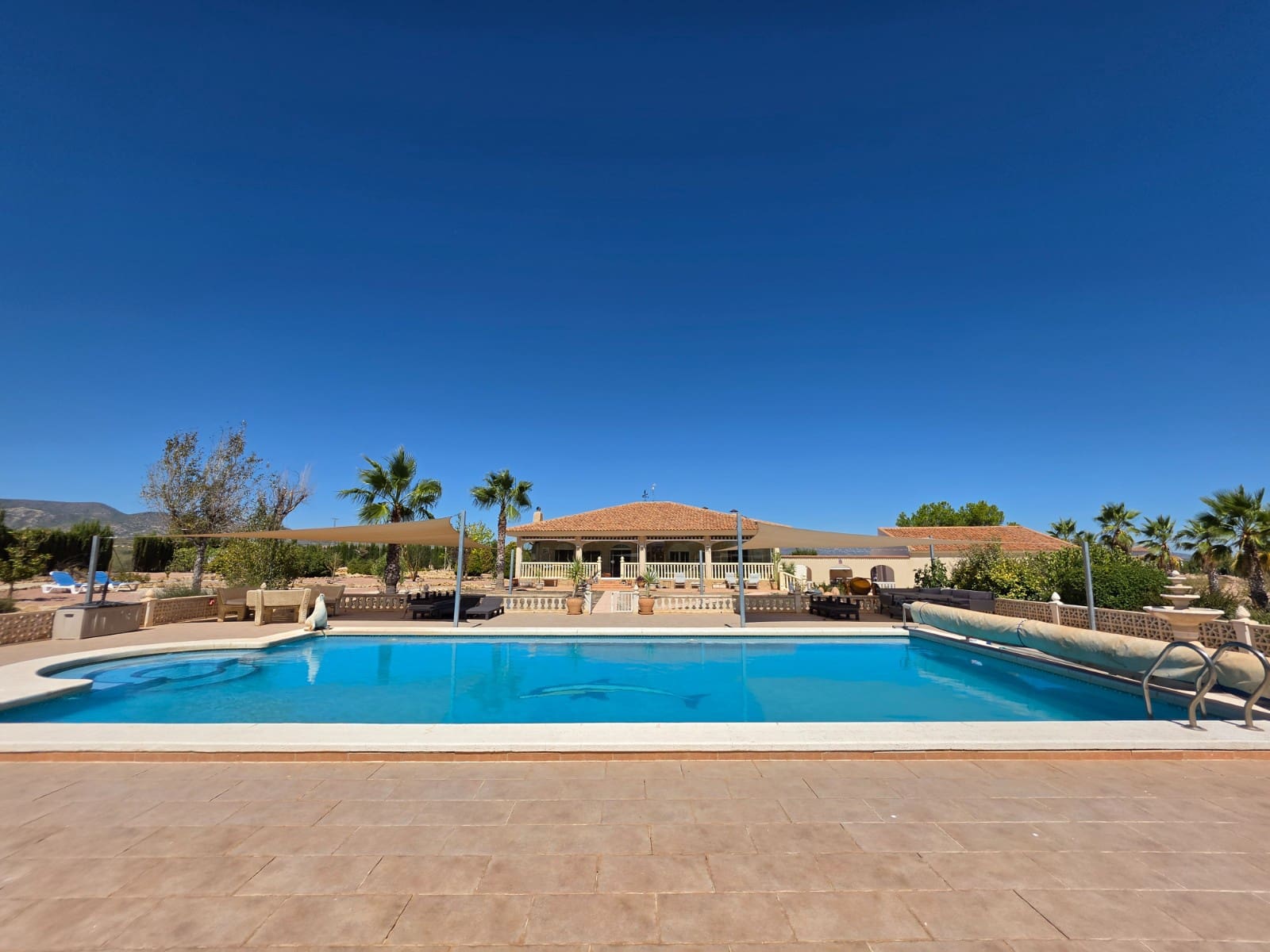 4 quarto Moradia para venda em Pinoso com piscina garagem - 895 000 € (Ref: 10088608)