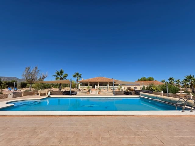 4 quarto Moradia para venda em Pinoso com piscina garagem - 895 000 € (Ref: 10088608)