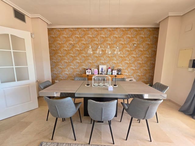 4 soveværelse Villa til salg i Pinoso med swimmingpool garage - € 895.000 (Ref: 10088608)