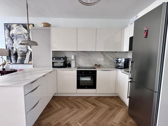 1 chambre Appartement à vendre à Buenas Noches, Estepona - 325 000 € (Ref: 10095006)