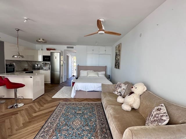 2 chambre Appartement à vendre à Buenas Noches, Estepona avec garage - 649 995 € (Ref: 10095008)
