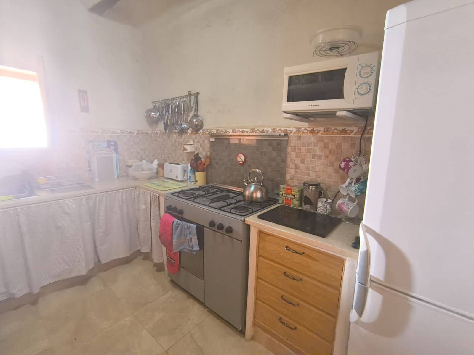 4 bedroom Villa for sale in Chinorlet / Xinorlet with pool - € 229,995 (Ref: 10098787)