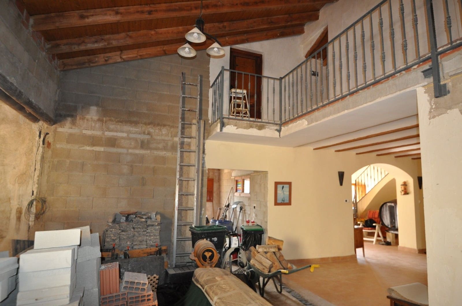 4 bedroom Villa for sale in Chinorlet / Xinorlet with pool - € 229,995 (Ref: 10098787)