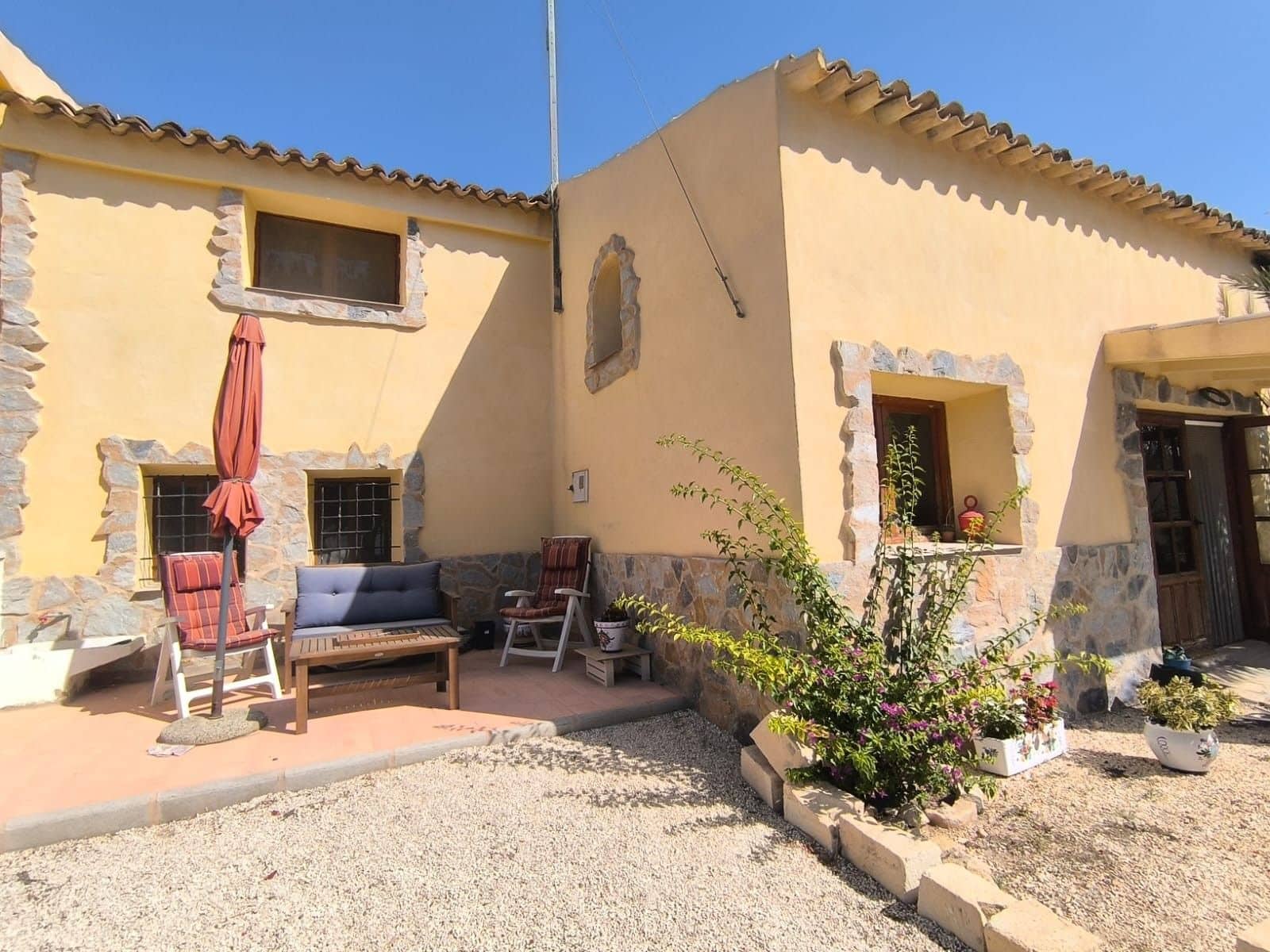 4 bedroom Villa for sale in Chinorlet / Xinorlet with pool - € 229,995 (Ref: 10098787)