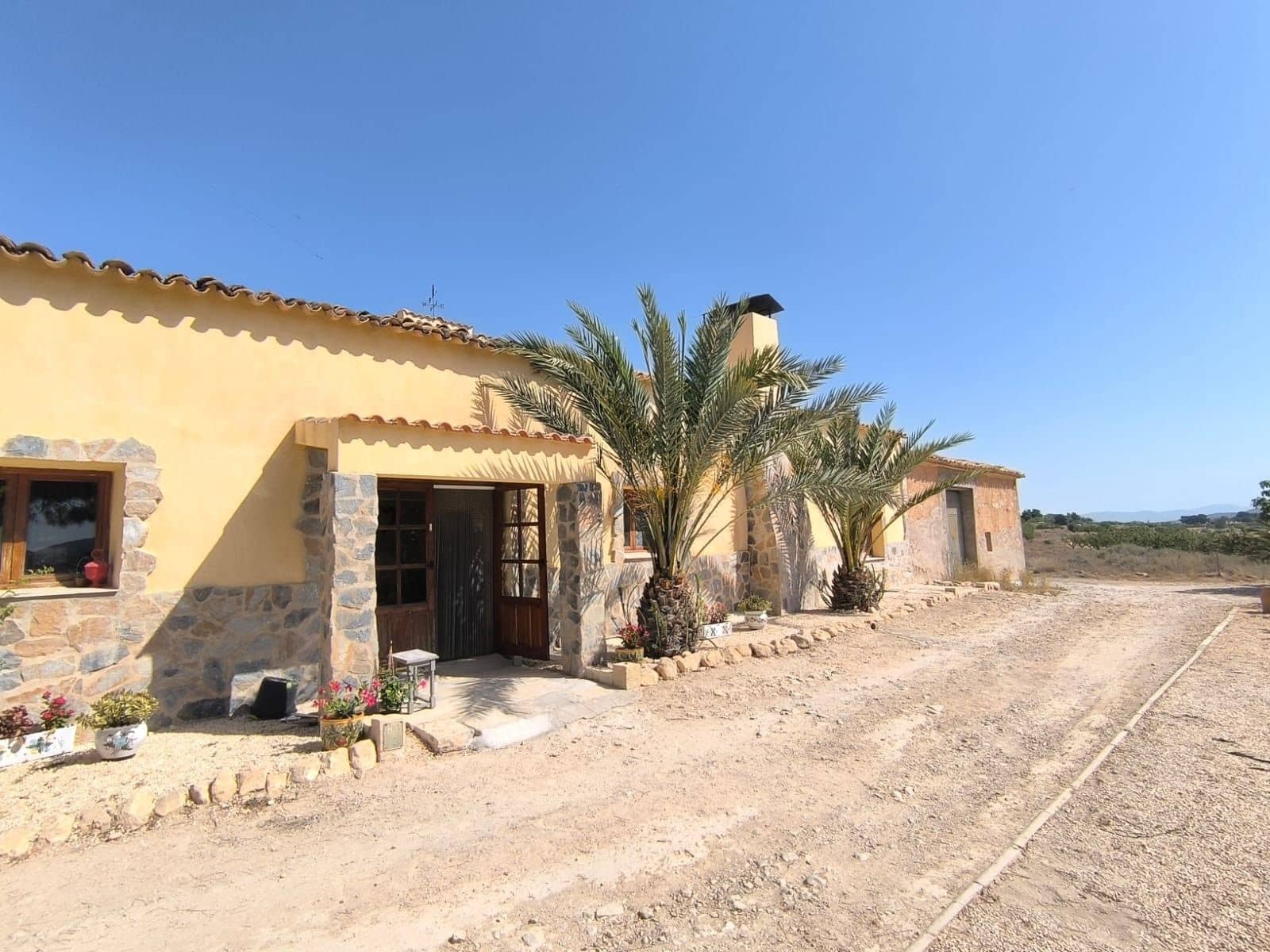 4 bedroom Villa for sale in Chinorlet / Xinorlet with pool - € 229,995 (Ref: 10098787)