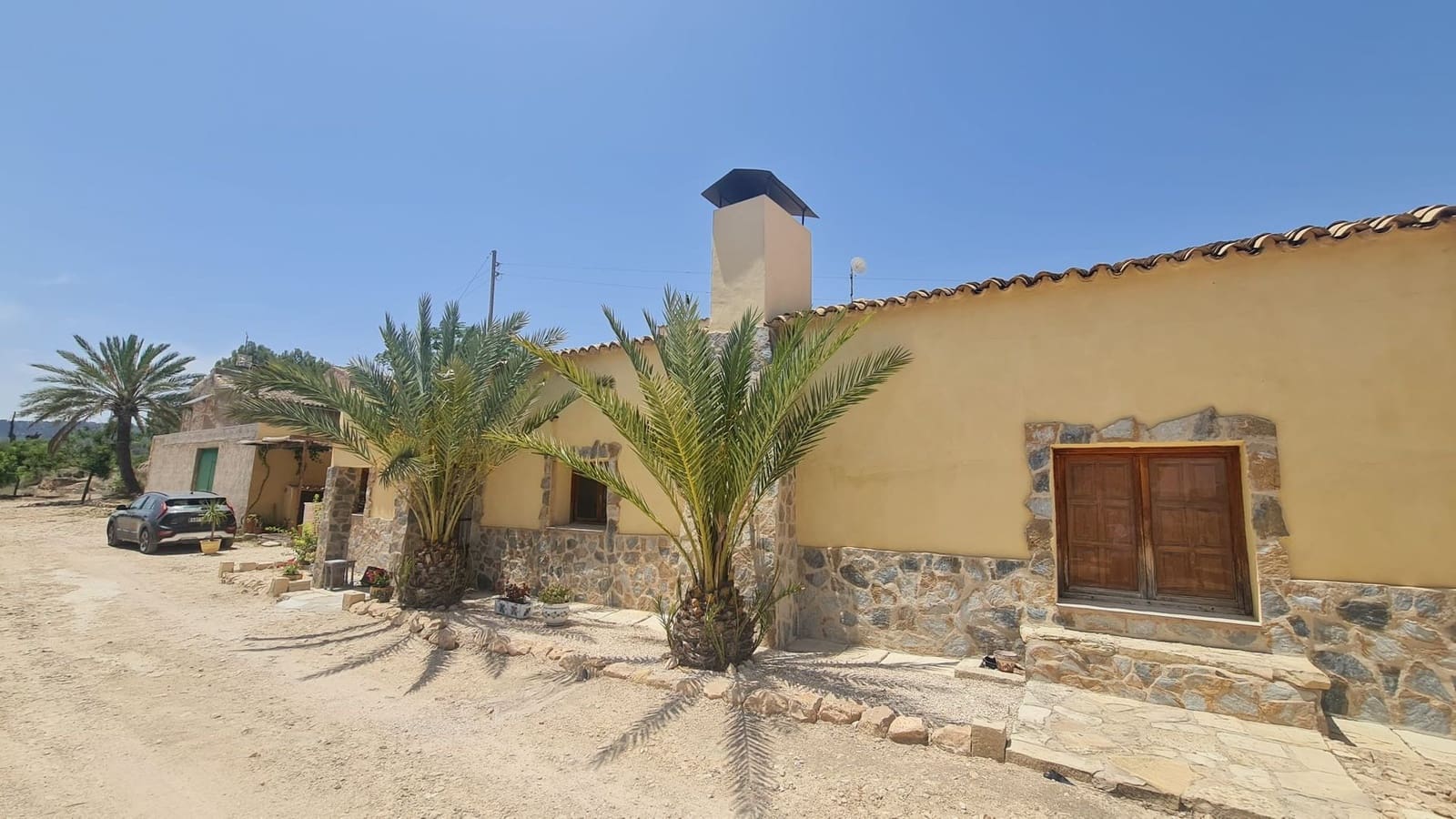 4 bedroom Villa for sale in Chinorlet / Xinorlet with pool - € 229,995 (Ref: 10098787)