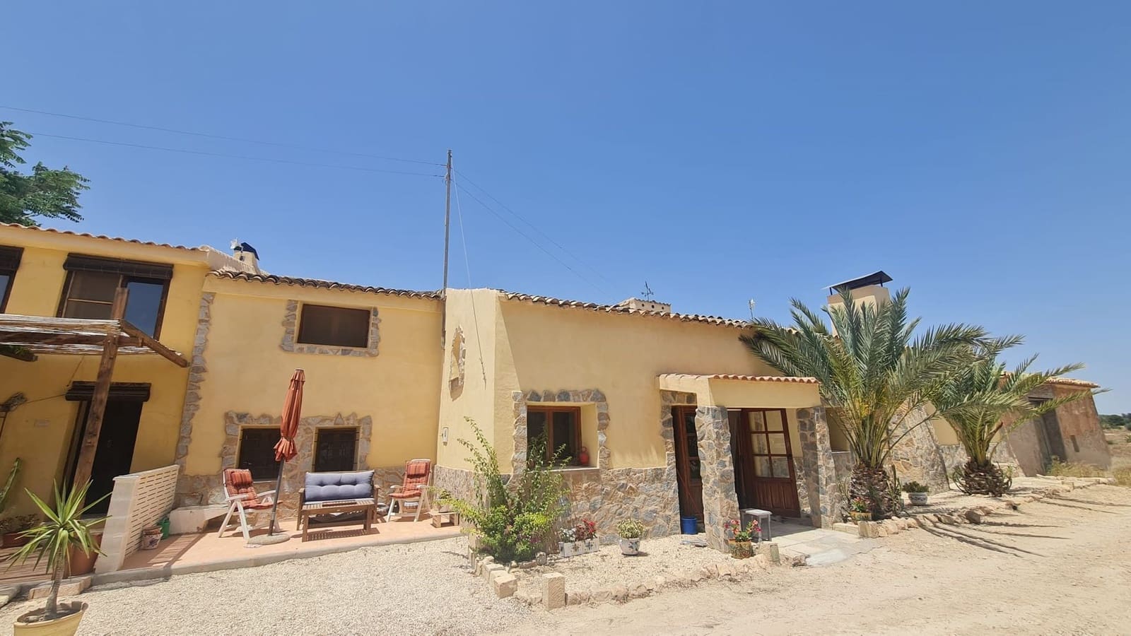 4 bedroom Villa for sale in Chinorlet / Xinorlet with pool - € 229,995 (Ref: 10098787)