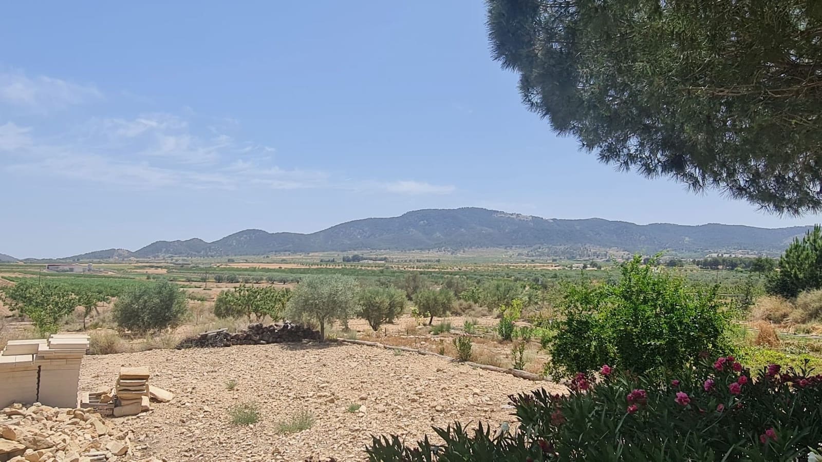4 bedroom Villa for sale in Chinorlet / Xinorlet with pool - € 229,995 (Ref: 10098787)