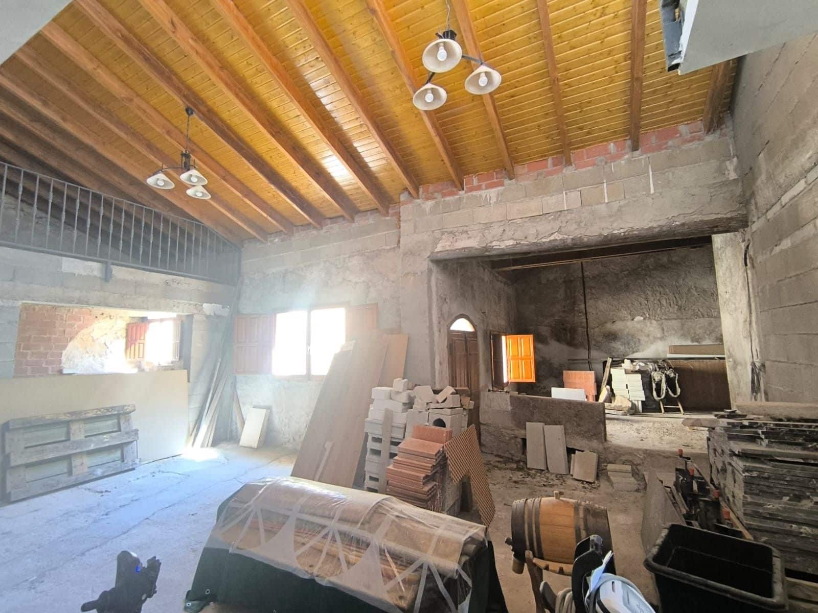 4 bedroom Villa for sale in Chinorlet / Xinorlet with pool - € 229,995 (Ref: 10098787)