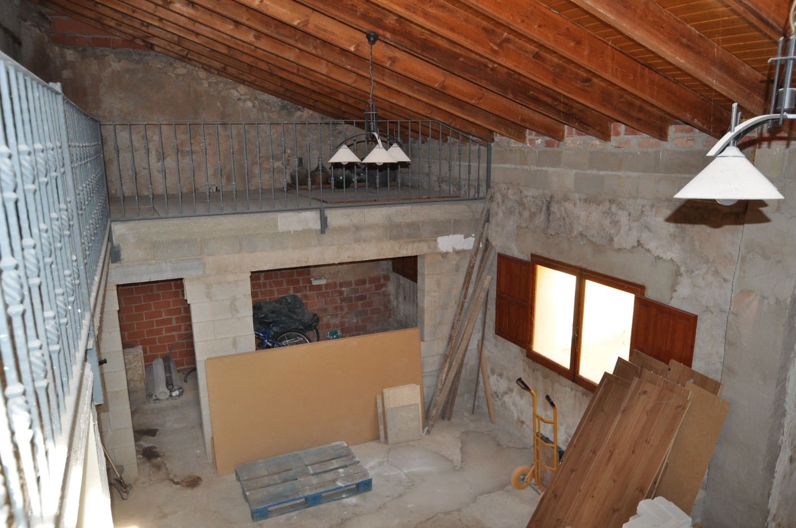 4 bedroom Villa for sale in Chinorlet / Xinorlet with pool - € 229,995 (Ref: 10098787)