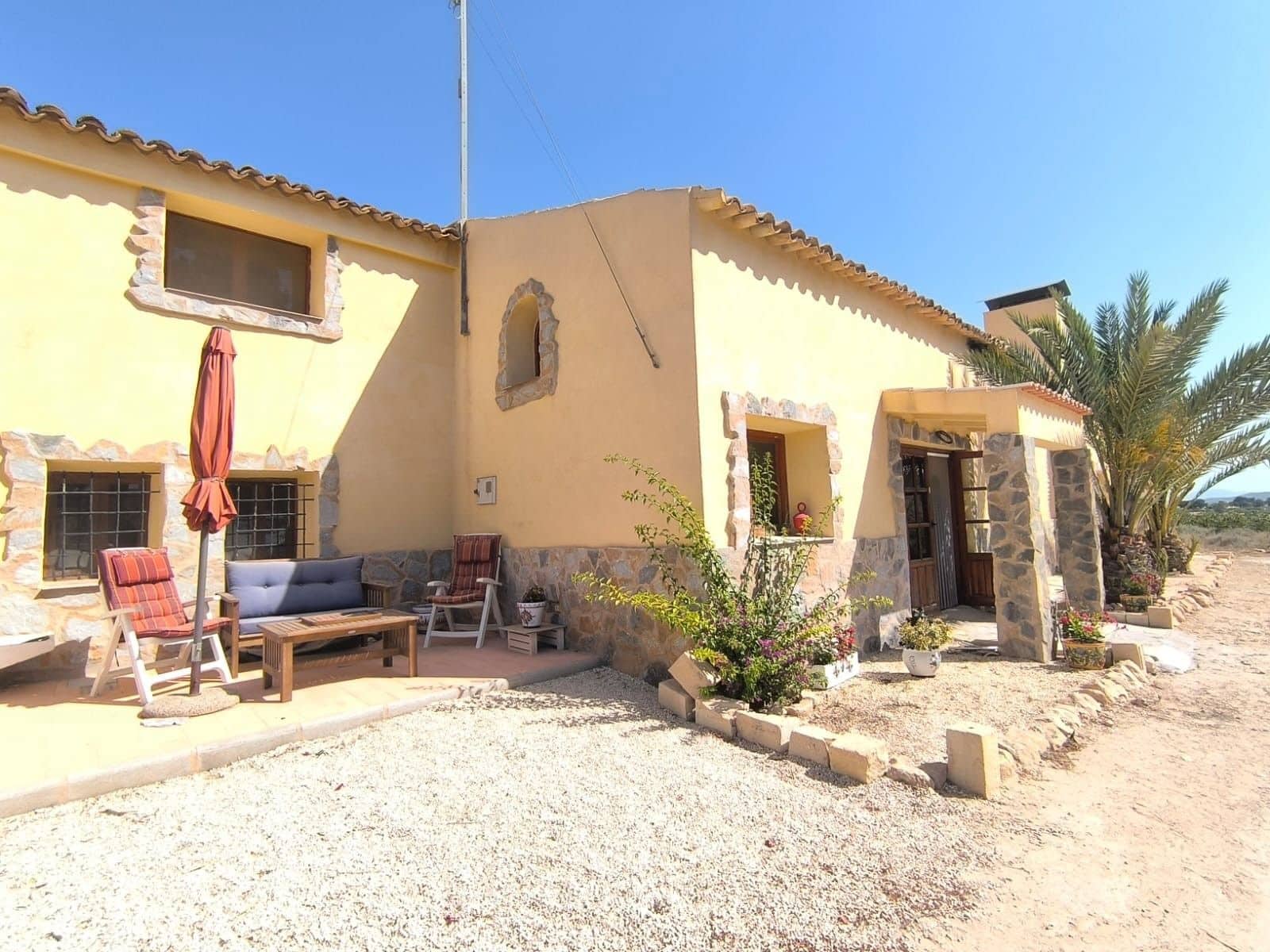 4 bedroom Villa for sale in Chinorlet / Xinorlet with pool - € 229,995 (Ref: 10098787)