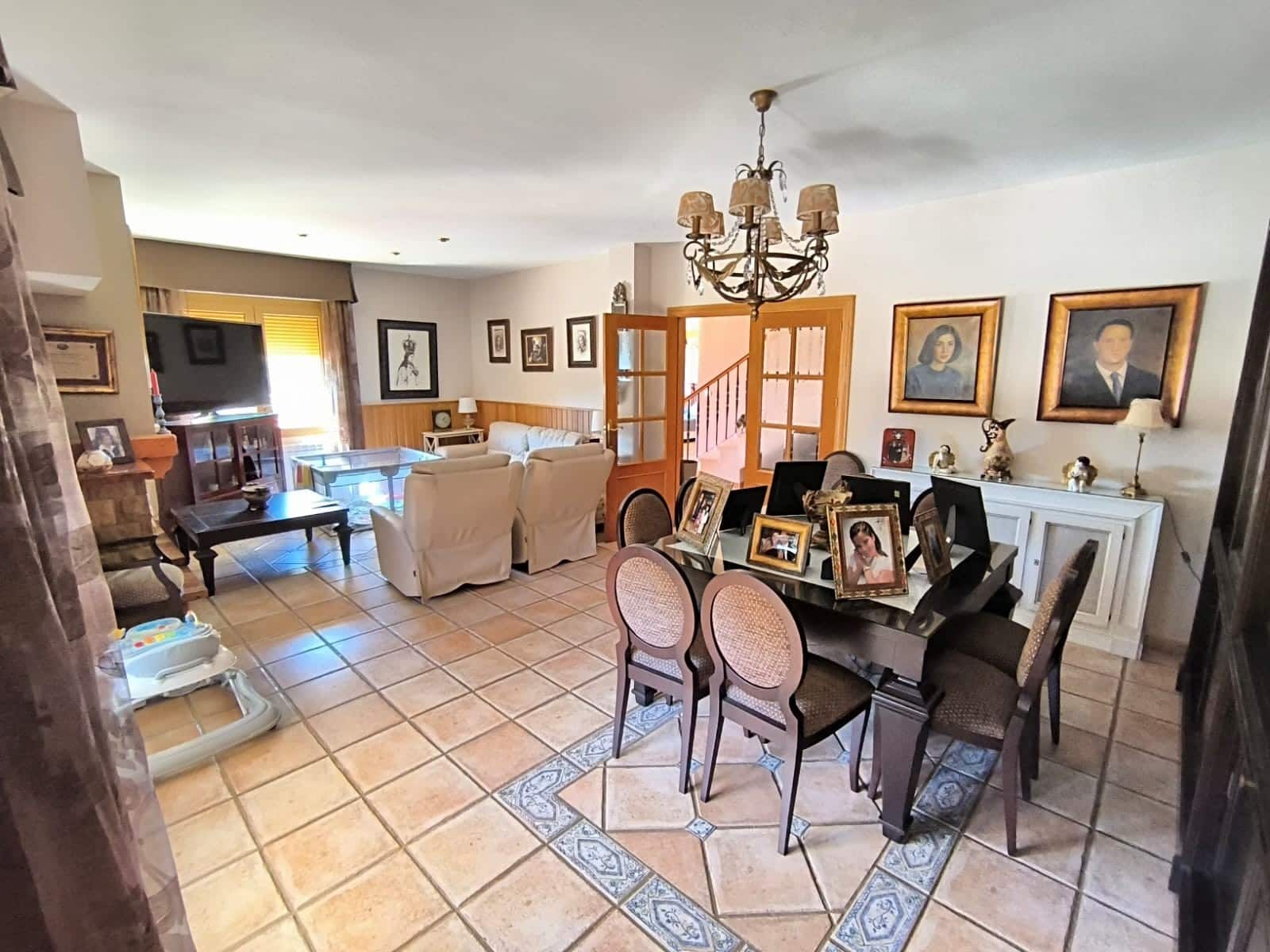 6 bedroom Villa for sale in Yecla with pool garage - € 550,000 (Ref: 10104275)